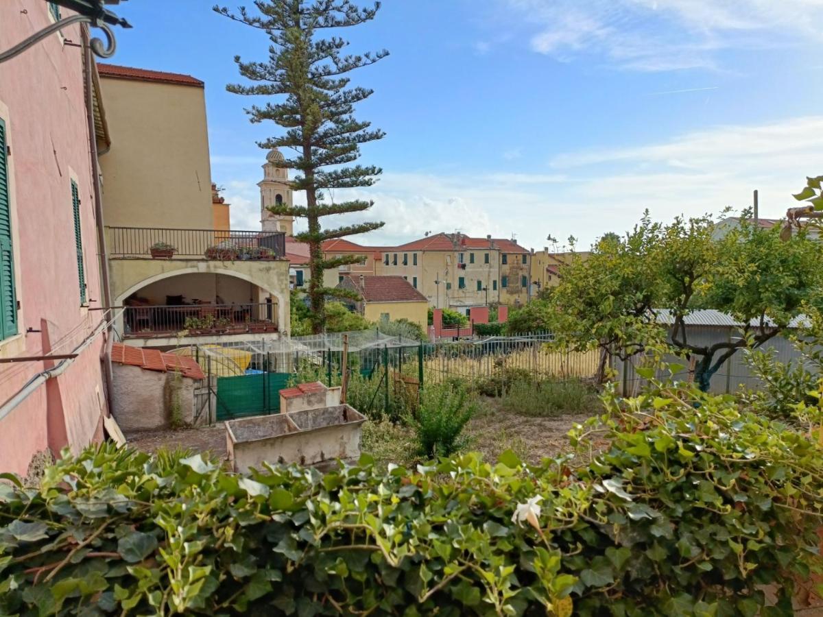 Villa Casa Ribes à Santo Stefano al Mare Extérieur photo